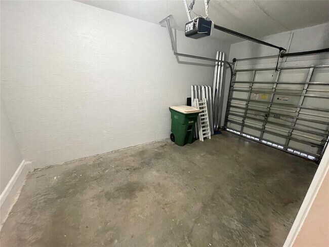 Building Photo - 6301 Landings Terrace