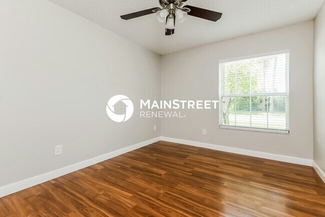 Building Photo - 3 Bedroom Pet-Friendly Home in ALTAMONTE SPRINGS, FL with Main Street Renewal