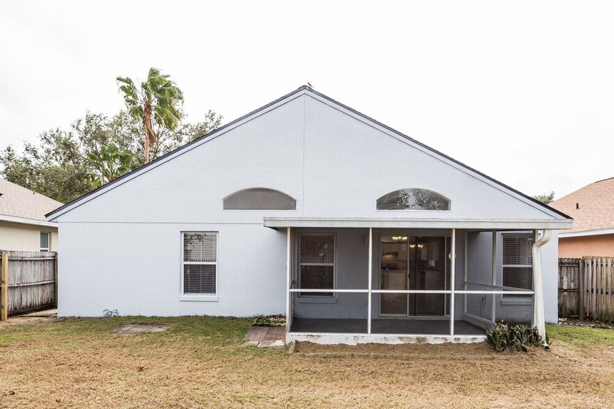 Building Photo - 15833 Pine Lily Ct