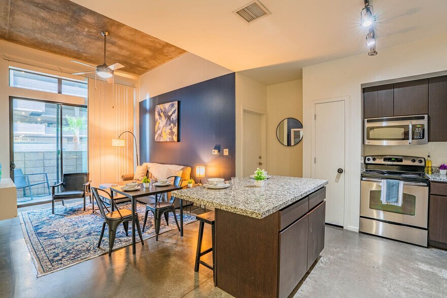 Building Photo - 810 N 4th St