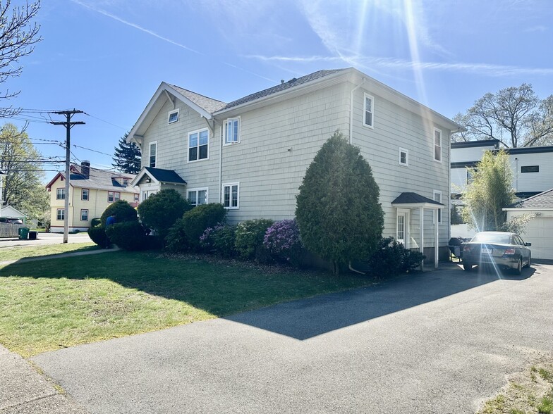 Building Photo - 121 Cedric Rd