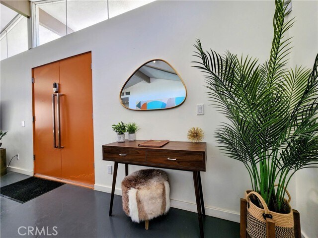 Building Photo - 2499 S Palm Canyon Dr