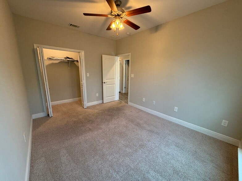Building Photo - 8465 Crissy Ln