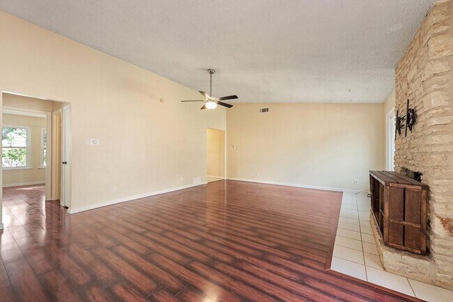 Building Photo - 11105 Blackmoor Dr