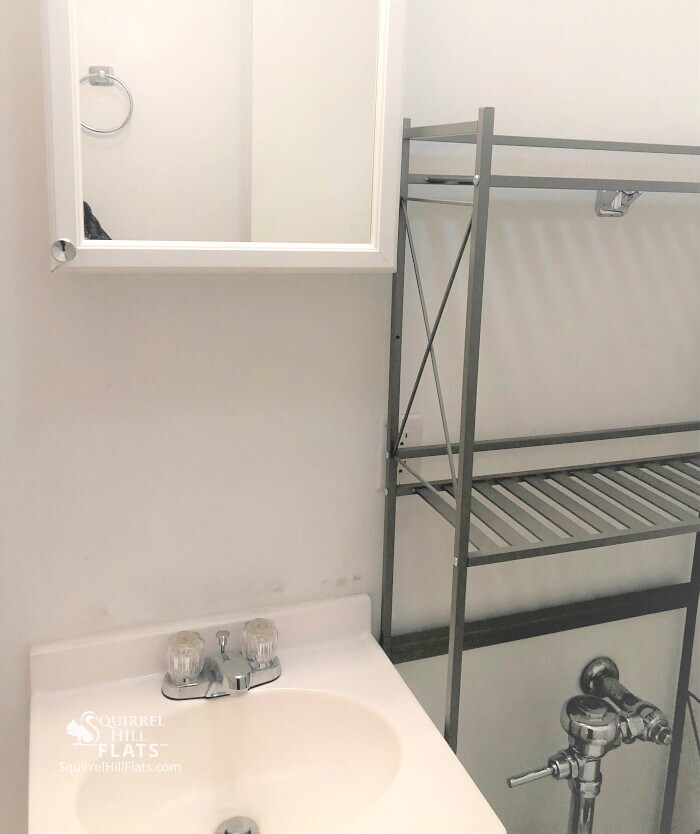 Building Photo - 5712 Phillips Ave