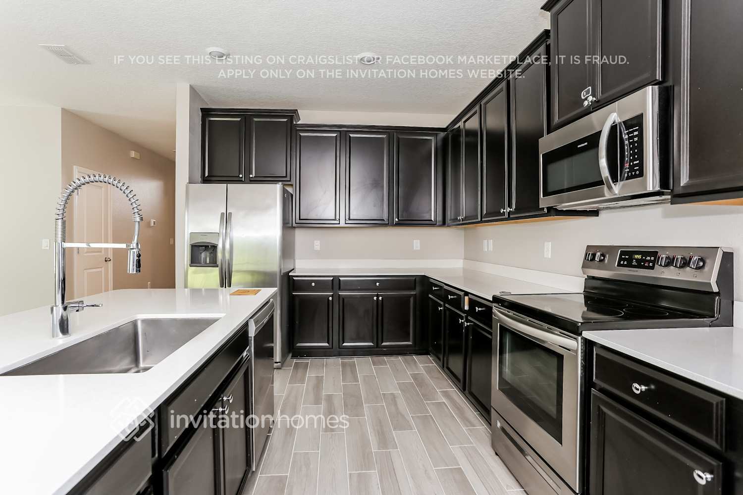 Building Photo - 9848 Lemon Grass Ln