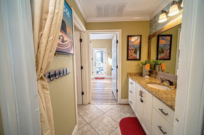 Building Photo - 3404 American Dr