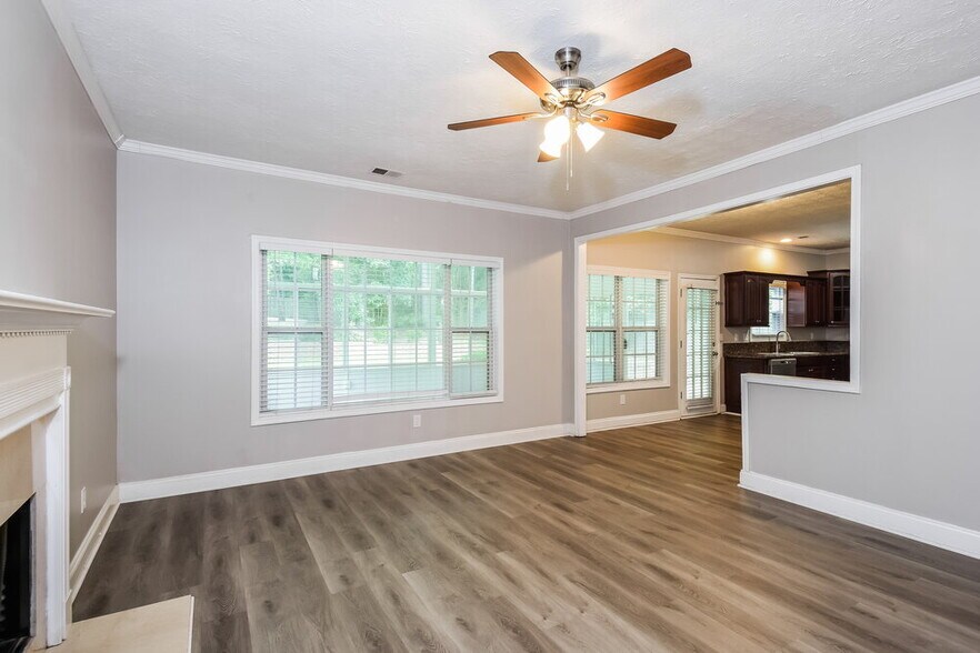 Building Photo - 2105 Caneridge Dr