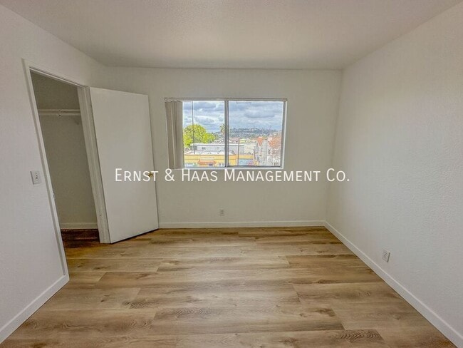 Building Photo - 1080 St Louis Ave