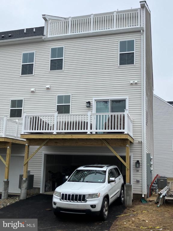 Building Photo - 42 Anderson Dr