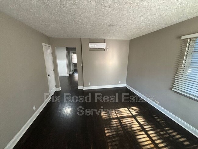 Building Photo - 350 Ross Ave