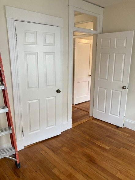 Building Photo - 36 Park Ave