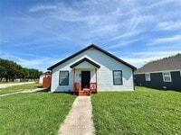 Building Photo - 901 Kingdom Cir