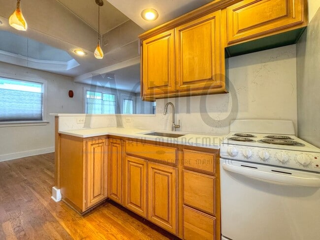 Building Photo - **COMING SOON** Spacious Windmill Studio Unit