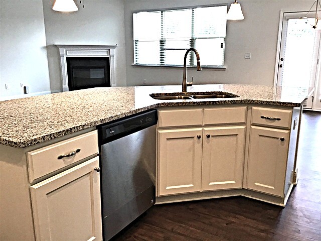 Building Photo - 1682 Weatherbrook Cir