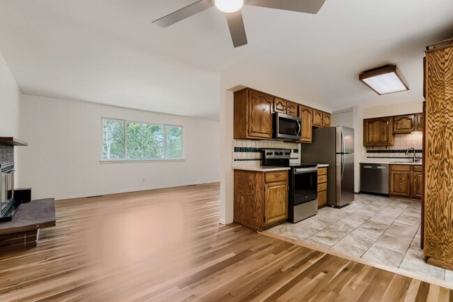 Building Photo - 1290 Judson Dr