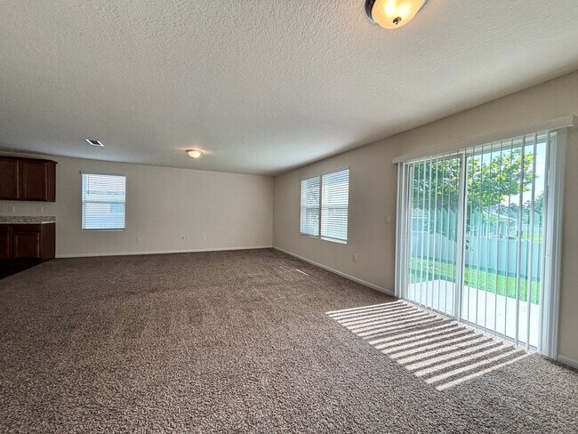 Building Photo - 1763 Eagle View Way