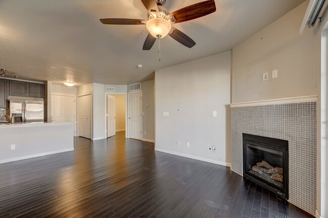Building Photo - $1,800 - Updated One Bedroom Unit with Bon...