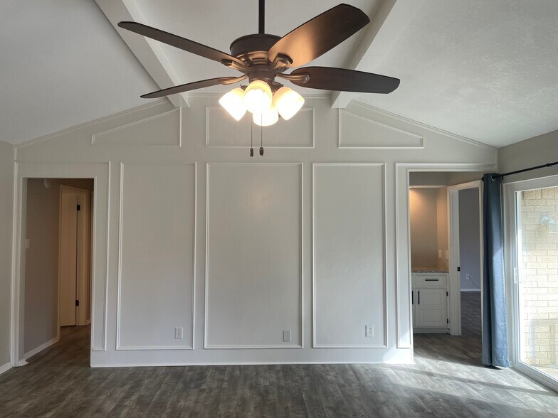 Building Photo - 3924 Waterford Way