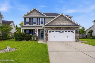 Building Photo - 553 Montego Ct