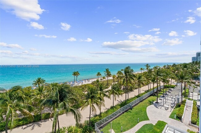 Building Photo - 10275 Collins Ave