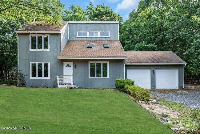 Building Photo - 916 W Commodore Blvd