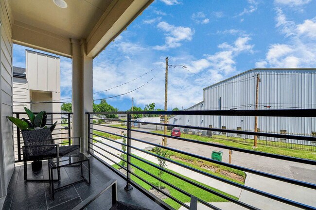 Building Photo - 3620 Du Bois St