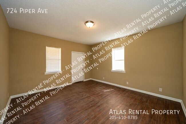 Building Photo - 724 Piper Ave