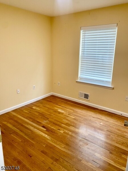 Building Photo - 633 Magnolia Ave