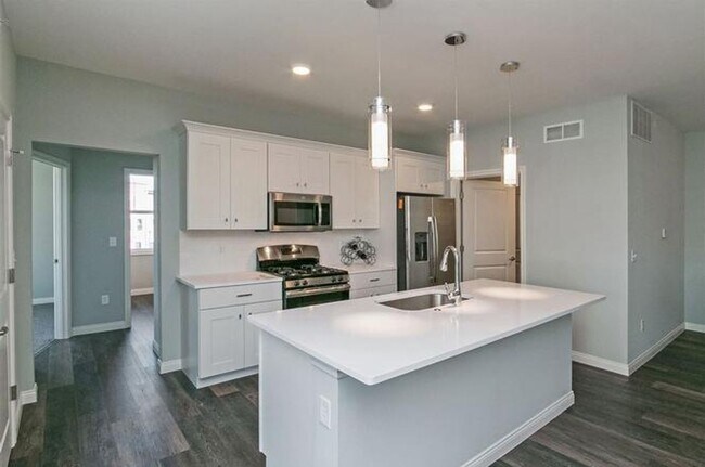 Building Photo - 2170 Willenbrock Cir