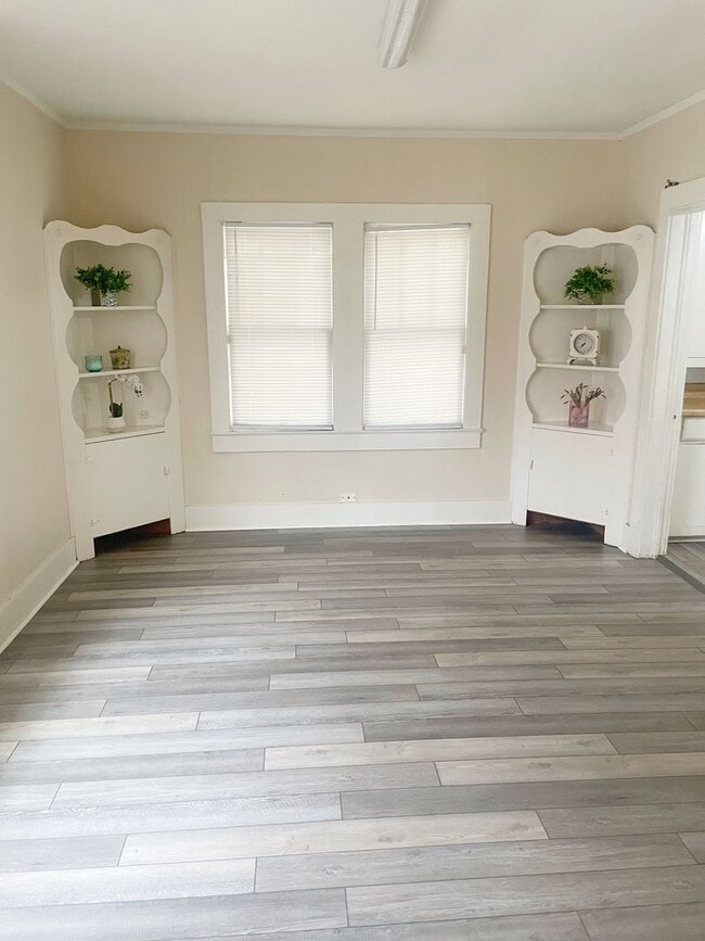 Building Photo - Adorable 1 bed, 1 bath Home Available in t...