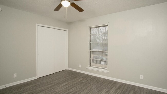 Building Photo - 2708 Monticello Dr NW