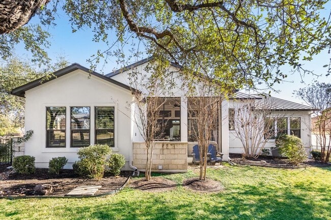 Building Photo - 613 Golden Bear Dr
