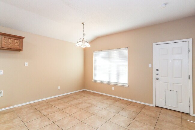 Building Photo - 6 month, 9 month or 12 month leases availa...
