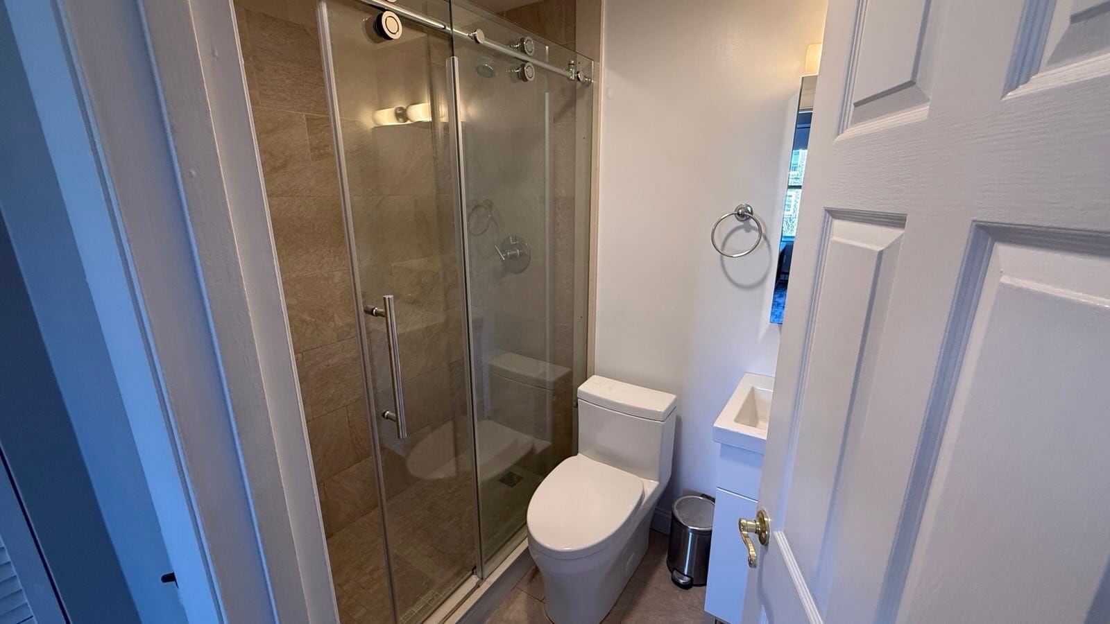 Building Photo - 16 Foster St