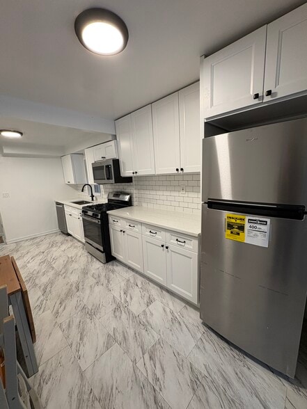 Building Photo - 10815 63rd Rd