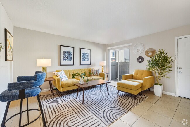 Interior Photo - Spring Rose