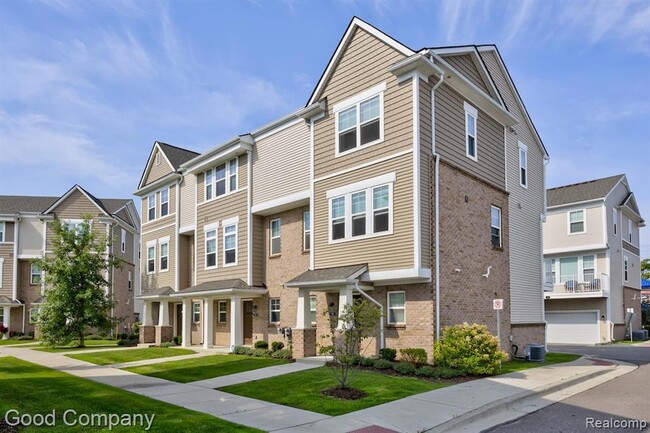 Building Photo - 2500 Normandy Rd