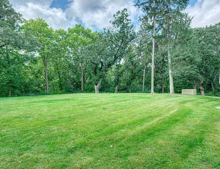 Back Lawn Area That The Condo Faces - 9400 Old Cedar Ave S