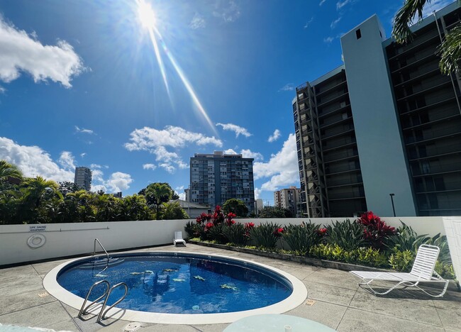 Building Photo - 710 Lunalilo St
