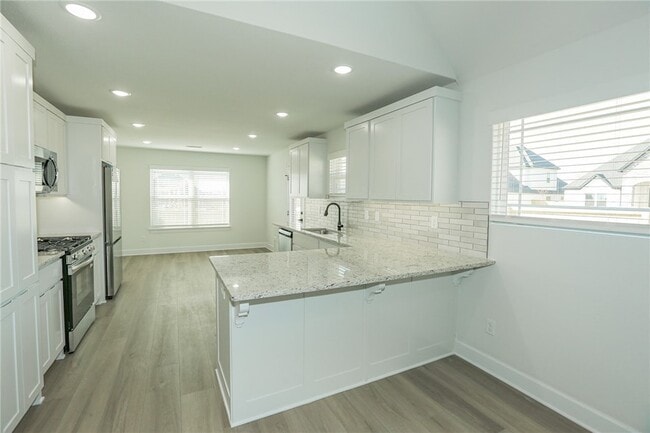 Building Photo - 3213 SW Lovely Ln