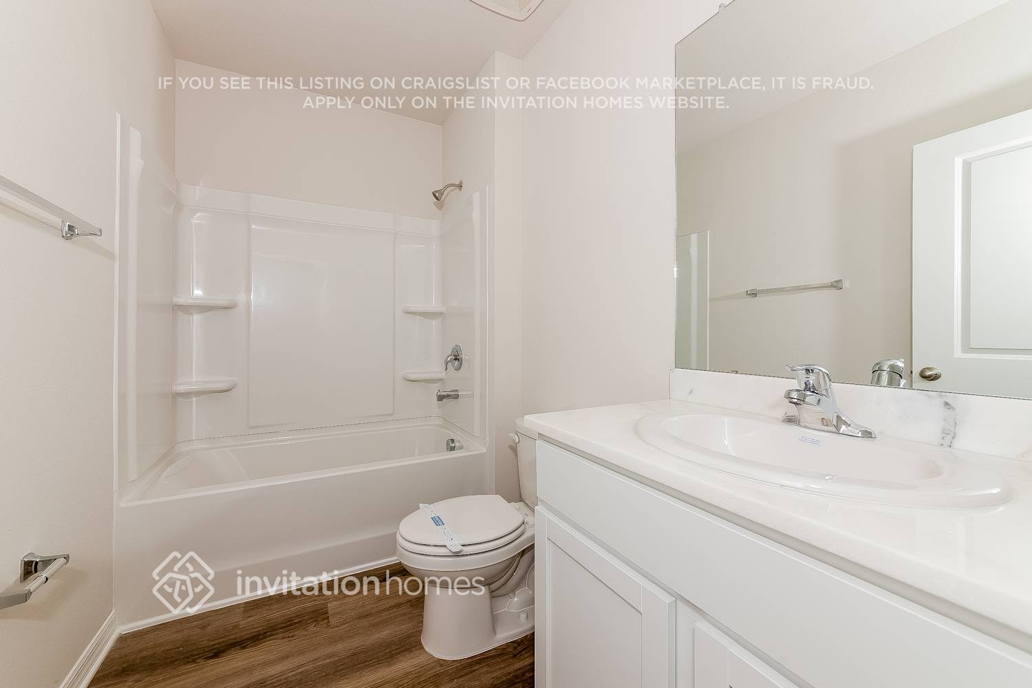 Building Photo - 8017 Majestic Palms Ct
