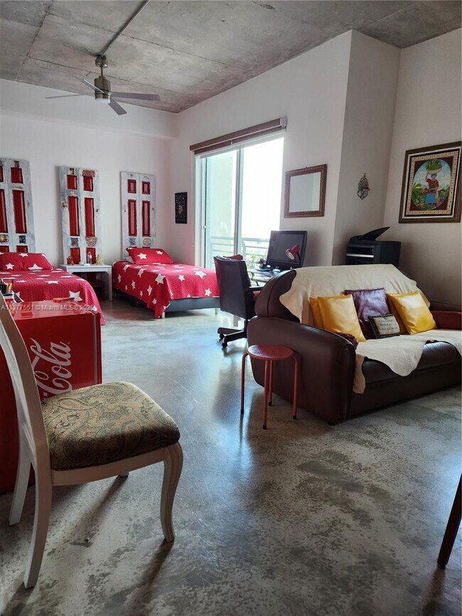 Building Photo - 234 NE 3rd St