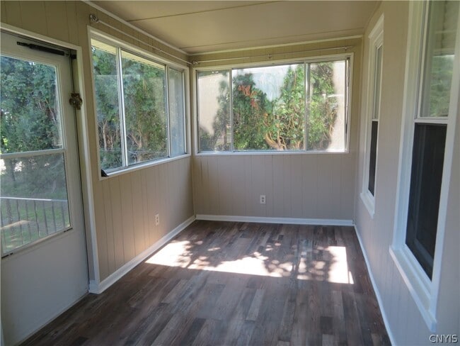 Building Photo - 308 Hartford Pl