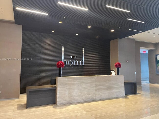 Building Photo - 1080 Brickell Ave