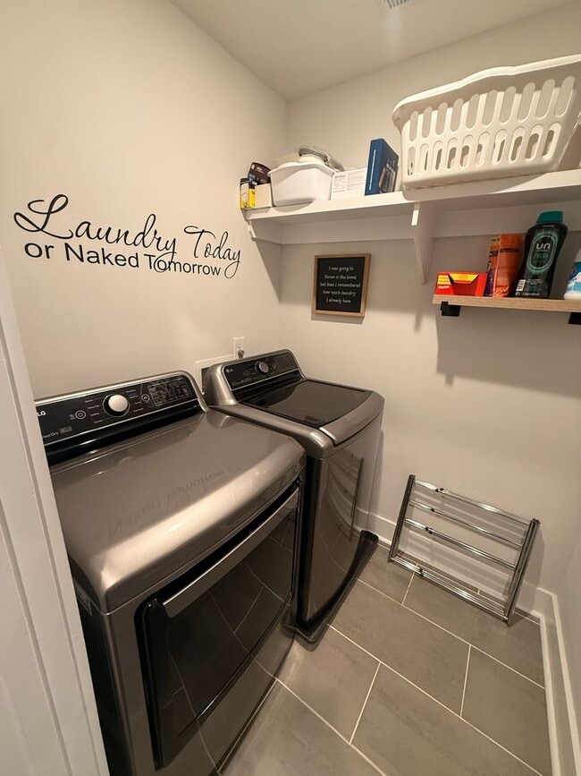 Building Photo - Beautiful rental in great location!