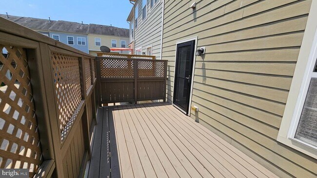 Building Photo - 1110 Farrish Pl