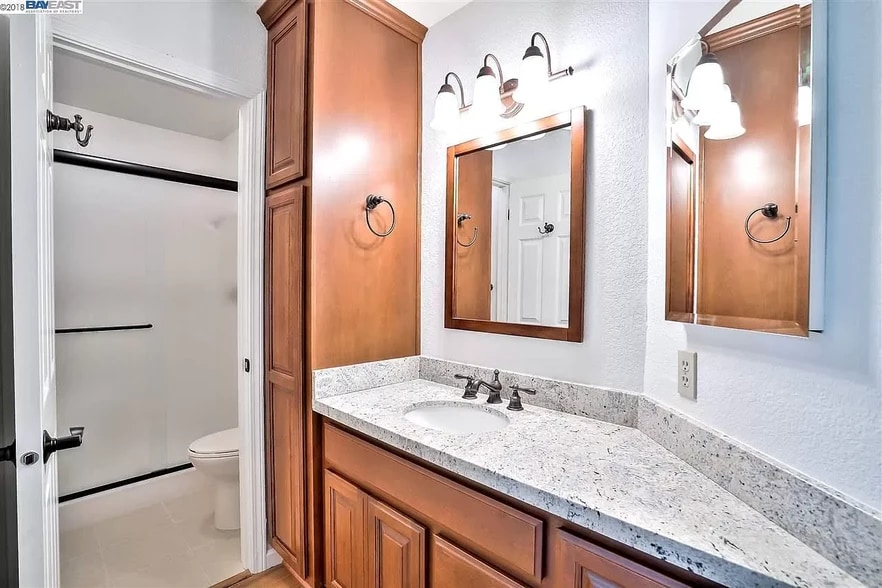 Master Bath 1 - 38755 Crane Ter