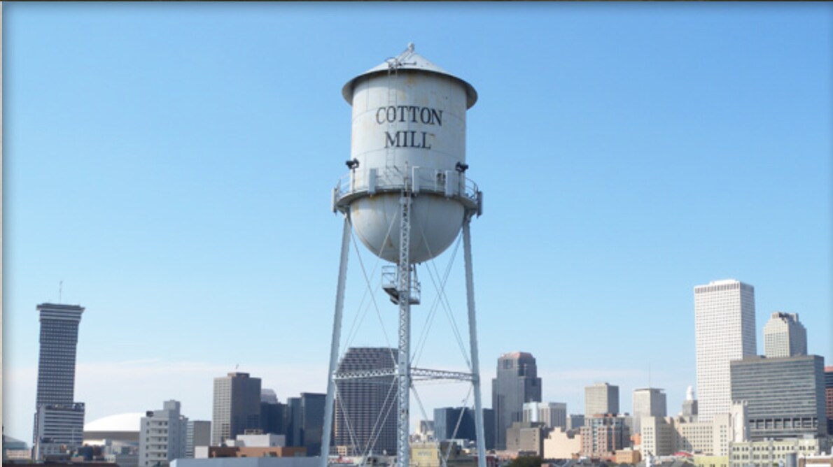 Iconic Watertower - 920 Poeyfarre St