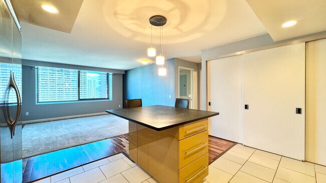 Building Photo - 2 BEDROOM CONDO UNIT IN CONVENIENT DOWNTOWN HONOLULU - CAPITOL PLACE